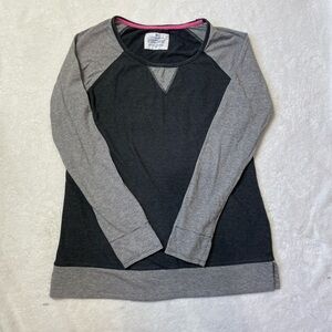 Karen Nueburger Gray and Black Women's Top